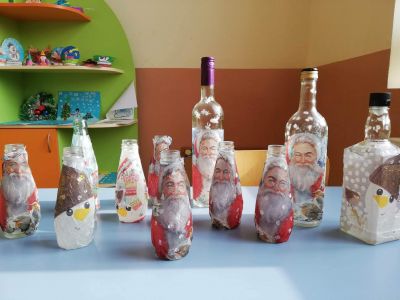 В клуб "Аз и светът около мен" се забавляваме, учим  и рециклираме докато творим. - ОУ Васил Левски - Долни Луковит