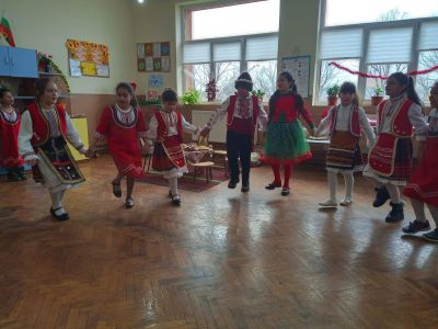 Коледно тържество на 3 клас - ОУ Васил Левски - Долни Луковит