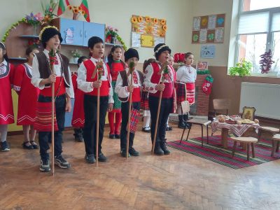 Коледно тържество на 3 клас - ОУ Васил Левски - Долни Луковит