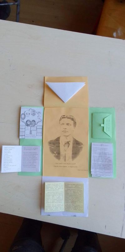 Учениците  от 2 клас се запознаха с делото на Апостола чрез литературни разкази, стихотворения, песни и творчество. В час по Технологии и предприемачесто учениците от 4 клас изработиха лапбук, в който подредиха  интересни мисли и факти от живота на  Апост - ОУ Васил Левски - Долни Луковит