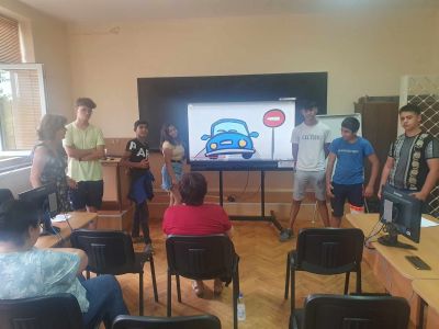По повод 29ти юни - Национален ден на безопасността на движението по пътищата, ученици от 7 клас гледаха презентация и беседваха по темата. - ОУ Васил Левски - Долни Луковит