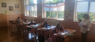 Моменти от днешния празничен ден  - ОУ Васил Левски - Долни Луковит