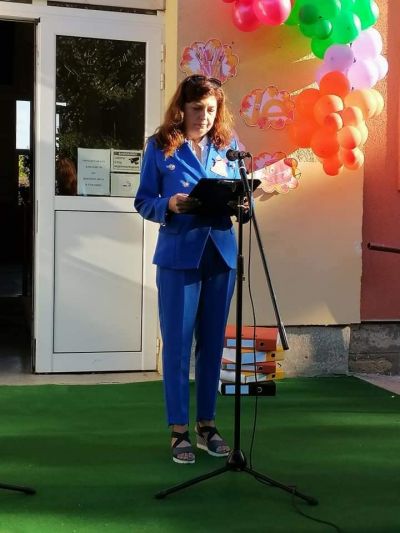 Моменти от днешния празничен ден  - ОУ Васил Левски - Долни Луковит