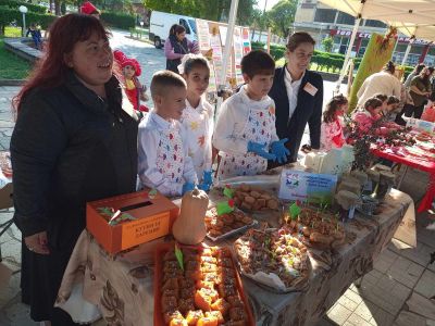 Фестивала на плодородието и местната идентичност - ОУ Васил Левски - Долни Луковит