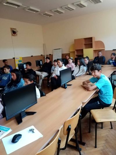 Славим делото на будителите! Честит празник! - ОУ Васил Левски - Долни Луковит