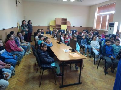 В рамките на инициативата на МОН " Училище без агресия" фокусът се поставя върху превенцията на употребата на психоактивни вещества. ОУ " Васил Левски" се включи в кампания на МОН " Просто кажи "Не" на наркотиците". В тази  - ОУ Васил Левски - Долни Луковит