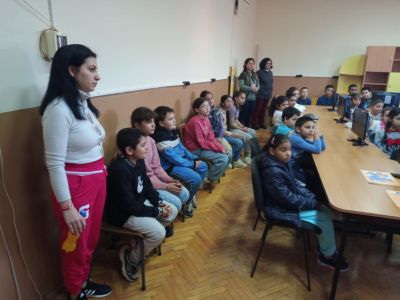 В рамките на инициативата на МОН " Училище без агресия" фокусът се поставя върху превенцията на употребата на психоактивни вещества. ОУ " Васил Левски" се включи в кампания на МОН " Просто кажи "Не" на наркотиците". В тази  - ОУ Васил Левски - Долни Луковит