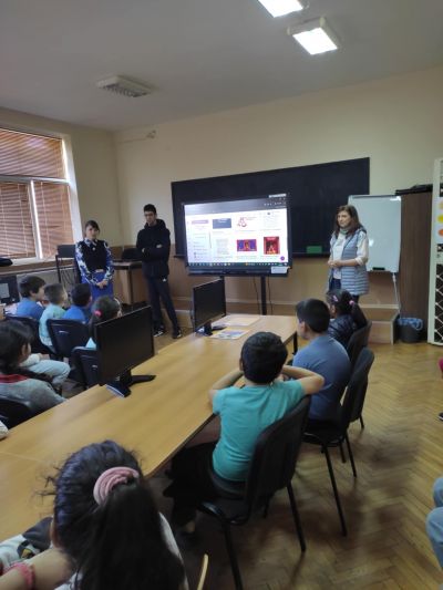 В рамките на инициативата на МОН " Училище без агресия" фокусът се поставя върху превенцията на употребата на психоактивни вещества. ОУ " Васил Левски" се включи в кампания на МОН " Просто кажи "Не" на наркотиците". В тази  - ОУ Васил Левски - Долни Луковит
