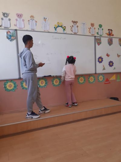 По идея на Ученическия Училищен съвет в ОУ ,,В. Левски" се проведе ученическо самоуправление. Основната идея е да се даде възможност на учениците сами да организират живота си в училище и да бъдат част от неговото управление. - ОУ Васил Левски - Долни Луковит