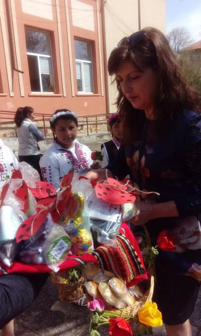 Лазарската група при ОУ " Васил Левски" - ОУ Васил Левски - Долни Луковит