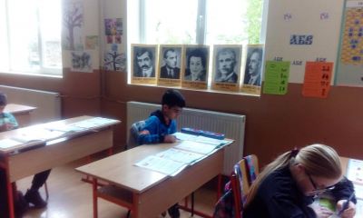 Във връзка с кампанията " Походът на книгите" учениците от 7 клас четоха забавни приказки и басни на третокласниците.???????????? - ОУ Васил Левски - Долни Луковит