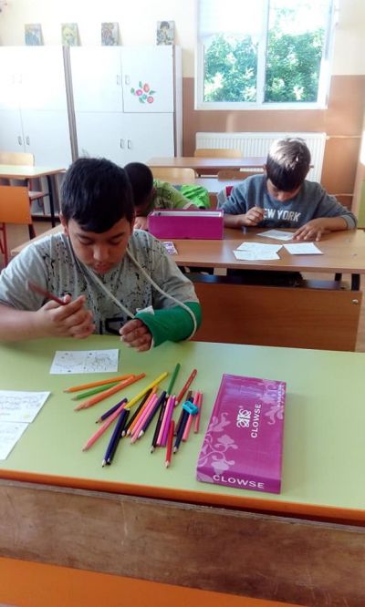 Като на празник....... - ОУ Васил Левски - Долни Луковит